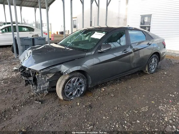 KMHLM4DG2RU693641 2024 HYUNDAI ELANTRA - Image 2