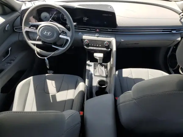 KMHLM4DG2RU696202 2024 HYUNDAI ELANTRA - Image 8