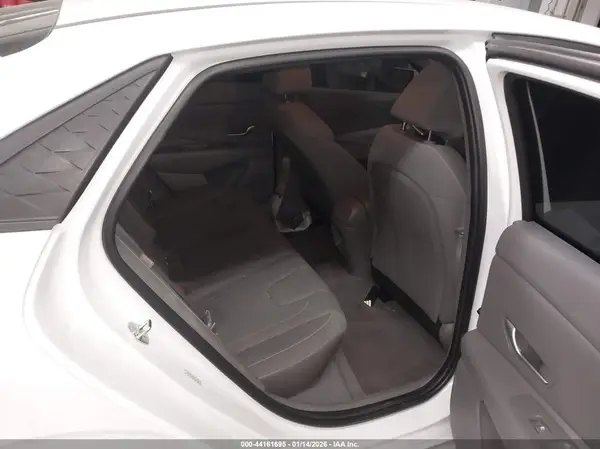 KMHLM4DG2RU697009 2024 HYUNDAI ELANTRA - Image 8
