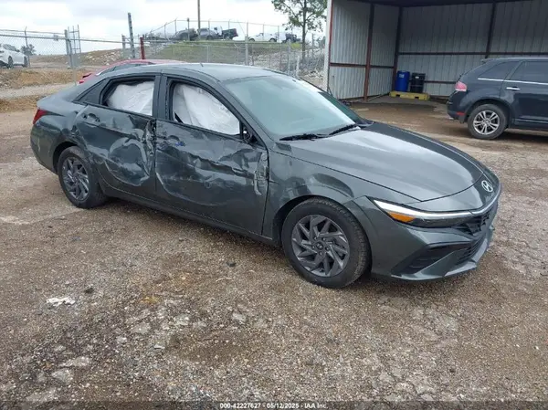 KMHLM4DG2RU701947 2024 HYUNDAI ELANTRA - Image 1