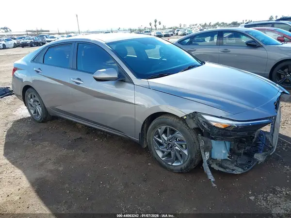 KMHLM4DG2RU702225 2024 HYUNDAI ELANTRA - Image 1