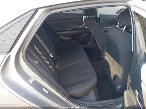 KMHLM4DG2RU702225 2024 HYUNDAI ELANTRA - Image 8