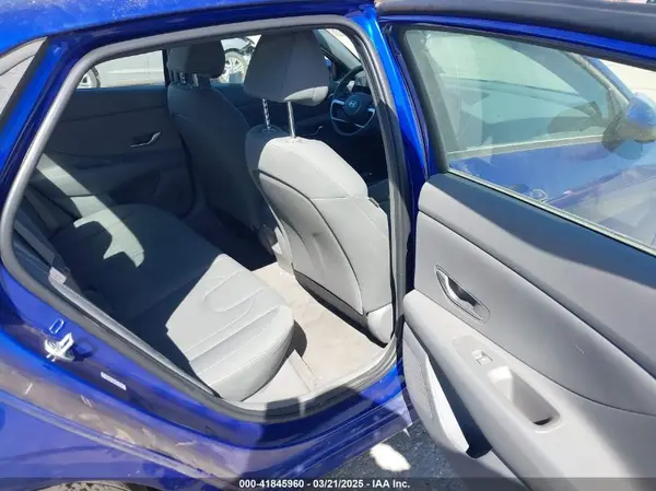 KMHLM4DG2RU703035 2024 HYUNDAI ELANTRA - Image 8