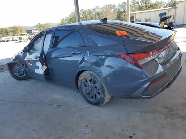KMHLM4DG2RU723883 2024 HYUNDAI ELANTRA - Image 2