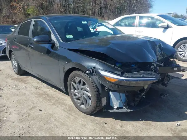 KMHLM4DG2RU725939 2024 HYUNDAI ELANTRA - Image 1