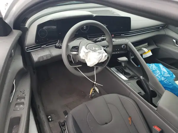 KMHLM4DG2RU727383 2024 HYUNDAI ELANTRA - Image 8
