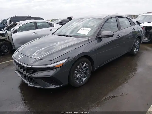 KMHLM4DG2RU728937 2024 HYUNDAI ELANTRA - Image 2