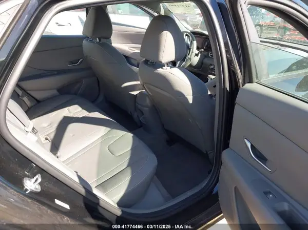 KMHLM4DG2RU730879 2024 HYUNDAI ELANTRA - Image 8