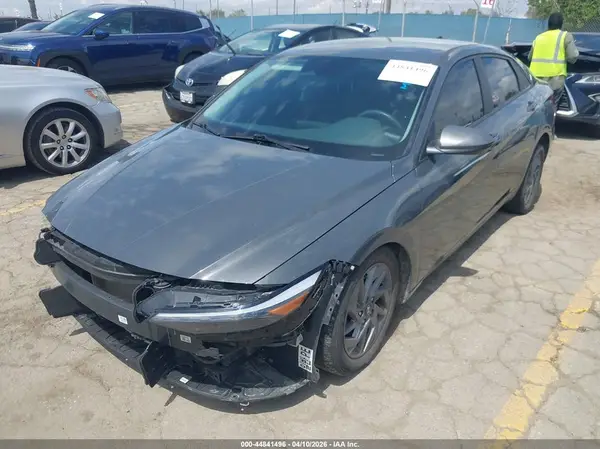 KMHLM4DG2RU731532 2024 HYUNDAI ELANTRA - Image 2