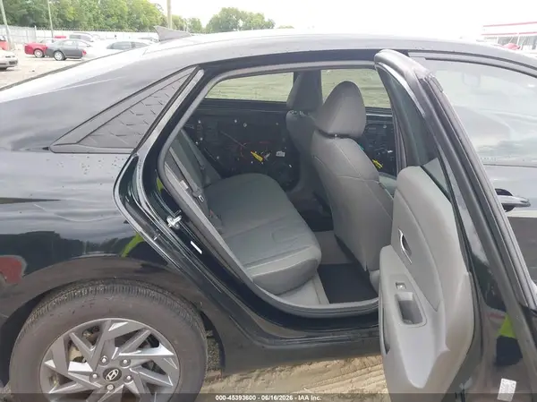 KMHLM4DG2RU733412 2024 HYUNDAI ELANTRA - Image 8