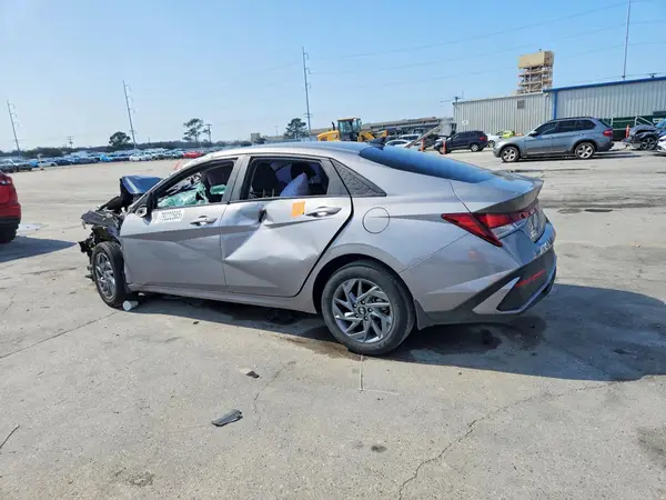 KMHLM4DG2RU737637 2024 HYUNDAI ELANTRA - Image 2