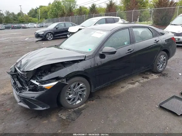 KMHLM4DG2RU742322 2024 HYUNDAI ELANTRA - Image 2