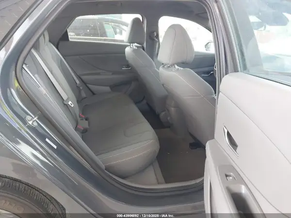KMHLM4DG2RU746113 2024 HYUNDAI ELANTRA - Image 8