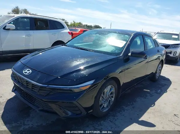 KMHLM4DG2RU746760 2024 HYUNDAI ELANTRA - Image 2