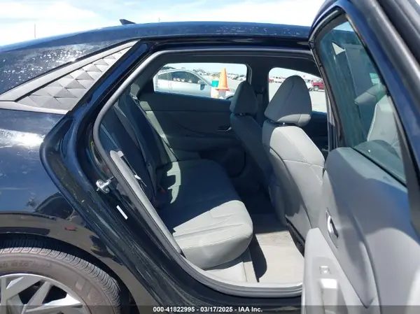 KMHLM4DG2RU746760 2024 HYUNDAI ELANTRA - Image 8
