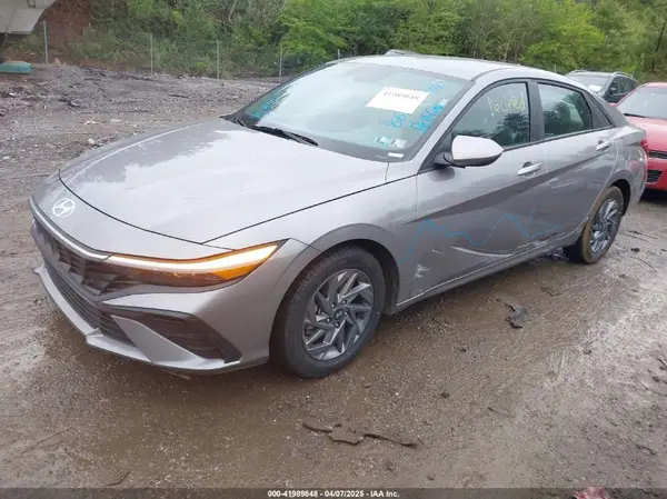 KMHLM4DG2RU748606 2024 HYUNDAI ELANTRA - Image 2