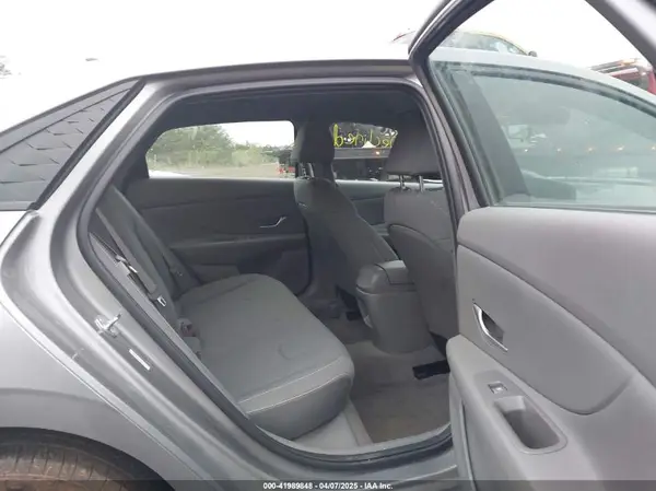 KMHLM4DG2RU748606 2024 HYUNDAI ELANTRA - Image 8