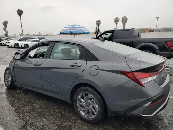 KMHLM4DG2RU750940 2024 HYUNDAI ELANTRA - Image 2