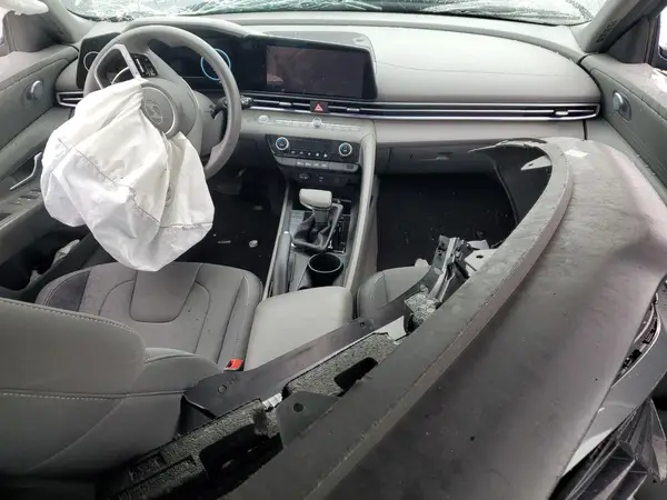 KMHLM4DG2RU750940 2024 HYUNDAI ELANTRA - Image 8