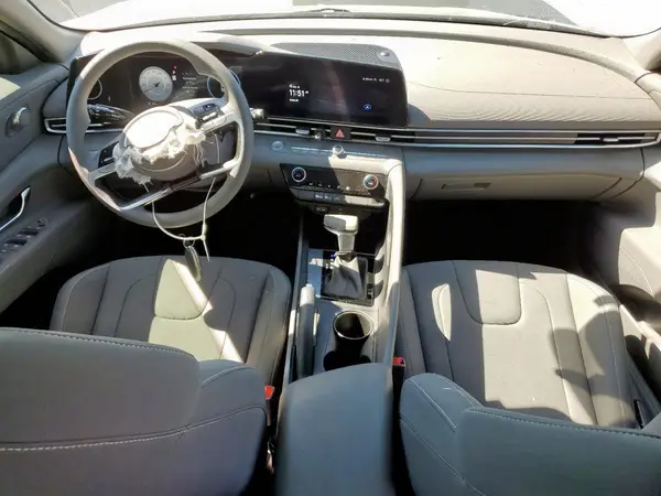 KMHLM4DG2RU752879 2024 HYUNDAI ELANTRA - Image 8