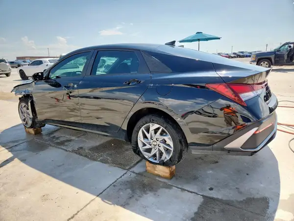 KMHLM4DG2RU755877 2024 HYUNDAI ELANTRA - Image 2