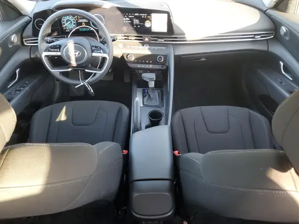 KMHLM4DG2RU763168 2024 HYUNDAI ELANTRA - Image 8