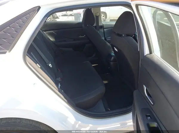 KMHLM4DG2RU763686 2024 HYUNDAI ELANTRA - Image 8