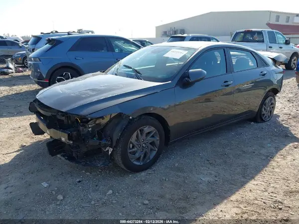 KMHLM4DG2RU769696 2024 HYUNDAI ELANTRA - Image 2