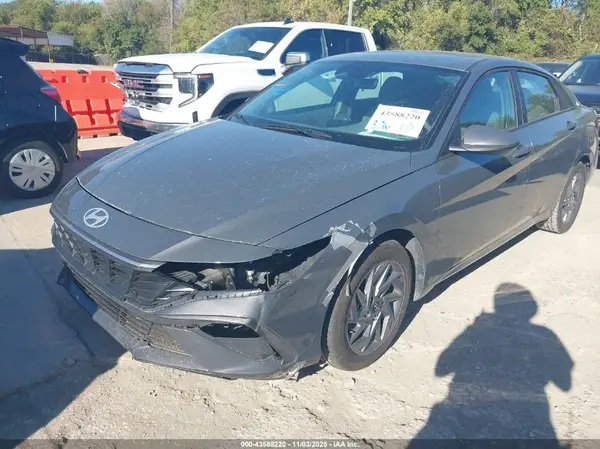 KMHLM4DG2RU770427 2024 HYUNDAI ELANTRA - Image 2