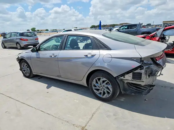 KMHLM4DG2RU775224 2024 HYUNDAI ELANTRA - Image 2