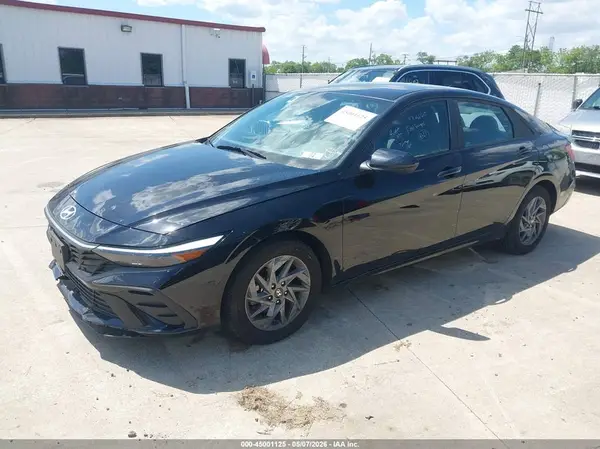 KMHLM4DG2RU775434 2024 HYUNDAI ELANTRA - Image 2