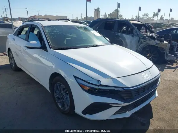 KMHLM4DG2RU776440 2024 HYUNDAI ELANTRA - Image 1