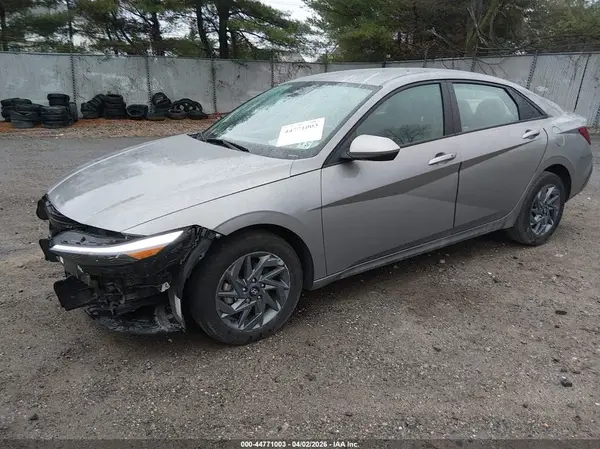 KMHLM4DG2RU779287 2024 HYUNDAI ELANTRA - Image 2