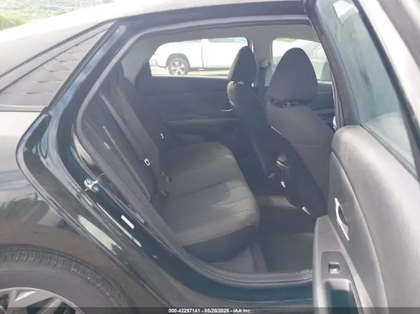 KMHLM4DG2RU781878 2024 HYUNDAI ELANTRA - Image 8