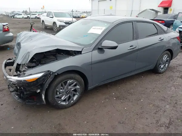 KMHLM4DG2RU785770 2024 HYUNDAI ELANTRA - Image 2