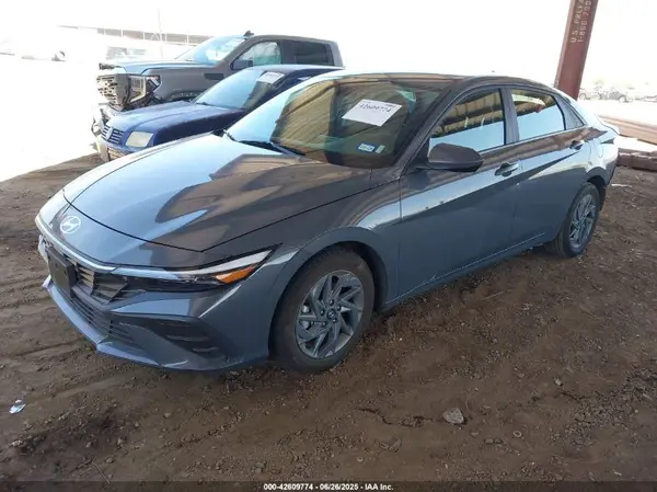 KMHLM4DG2RU785963 2024 HYUNDAI ELANTRA - Image 2