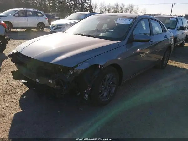 KMHLM4DG2RU786336 2024 HYUNDAI ELANTRA - Image 2