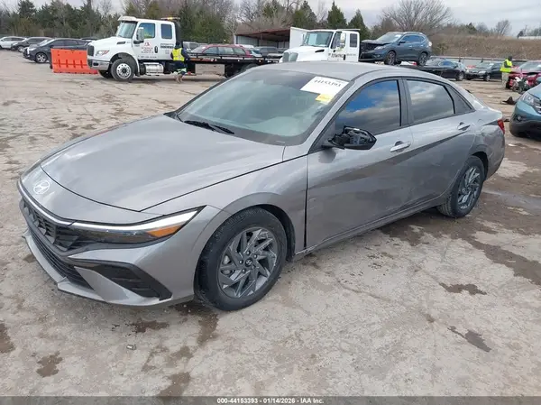 KMHLM4DG2RU788698 2024 HYUNDAI ELANTRA - Image 2