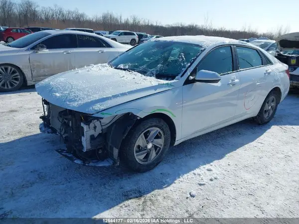 KMHLM4DG2RU796185 2024 HYUNDAI ELANTRA - Image 2