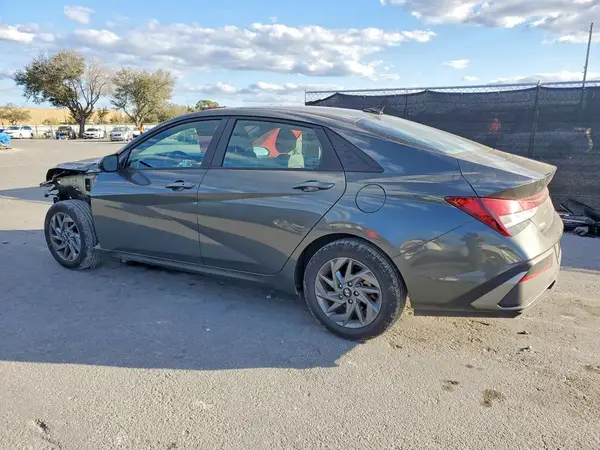 KMHLM4DG2RU799359 2024 HYUNDAI ELANTRA - Image 2