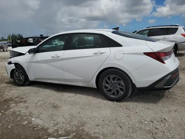 KMHLM4DG2RU800042 2024 HYUNDAI ELANTRA - Image 2