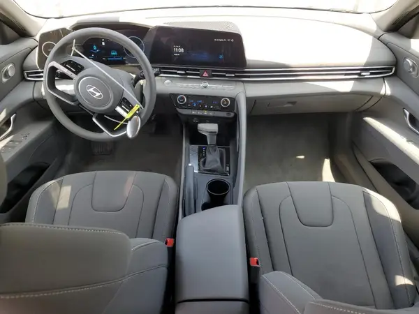 KMHLM4DG2RU806441 2024 HYUNDAI ELANTRA - Image 8