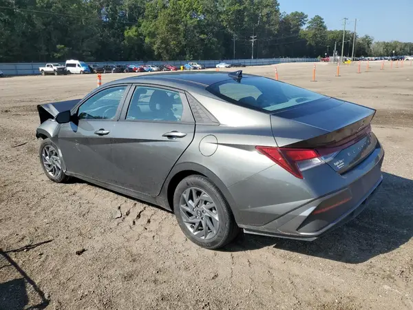 KMHLM4DG2RU807296 2024 HYUNDAI ELANTRA - Image 2