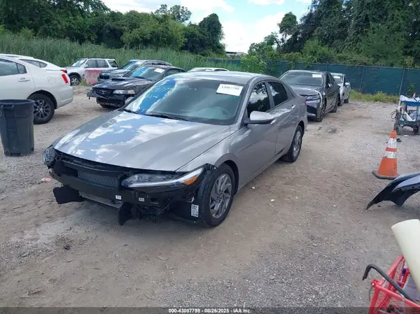 KMHLM4DG2RU807881 2024 HYUNDAI ELANTRA - Image 2