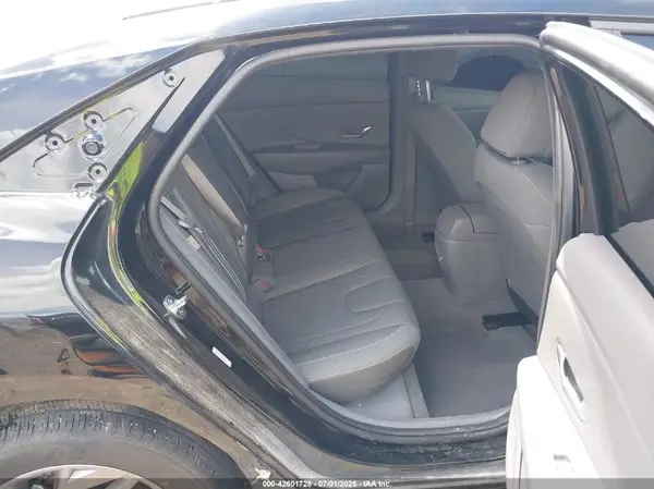 KMHLM4DG2RU809517 2024 HYUNDAI ELANTRA - Image 8