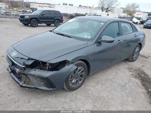 KMHLM4DG2RU812773 2024 HYUNDAI ELANTRA - Image 2