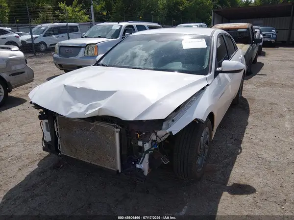 KMHLM4DG2RU814071 2024 HYUNDAI ELANTRA - Image 2