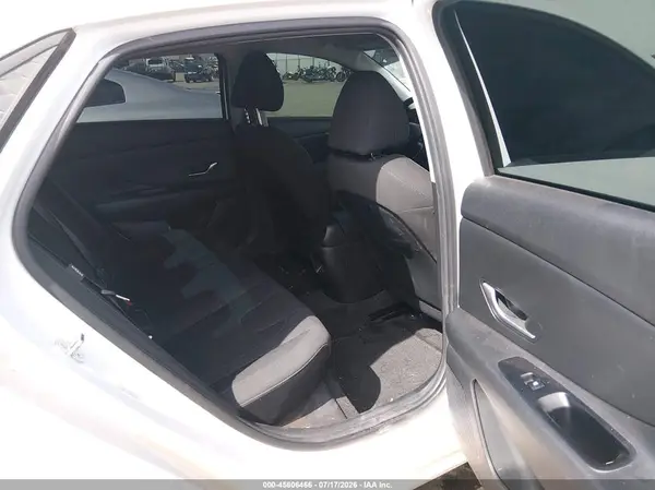 KMHLM4DG2RU814071 2024 HYUNDAI ELANTRA - Image 8