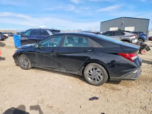 KMHLM4DG2RU814443 2024 HYUNDAI ELANTRA - Image 2