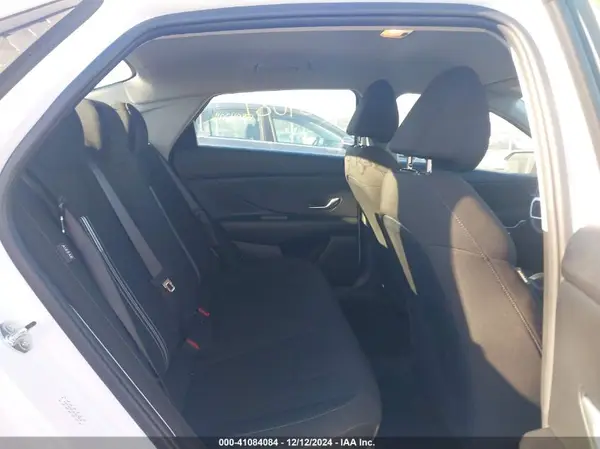 KMHLM4DG2RU817858 2024 HYUNDAI ELANTRA - Image 8